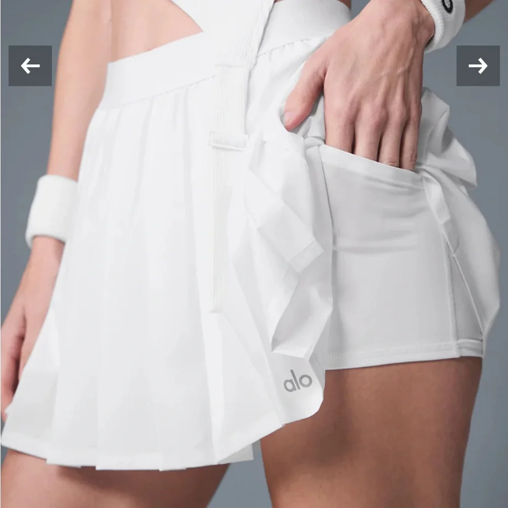 🌼 NWT Alo Yoga White Varsity Tennis Skirt